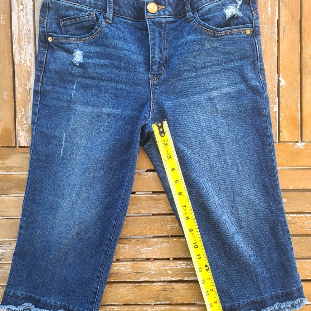 Democracy capri size 8